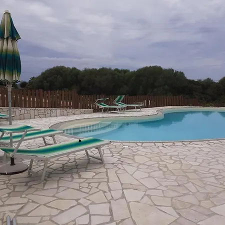 Gli Olivastri Raggio Di Sole , Con Piscina E Vista Mare ,climatizzatore,wifi 펜션