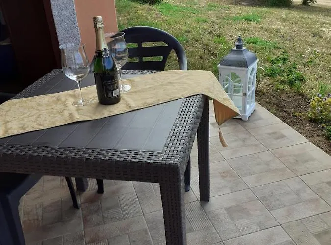 Gli Olivastri Raggio Di Sole , Con Piscina E Vista Mare ,climatizzatore,wifi Tatil Evi Aglientu