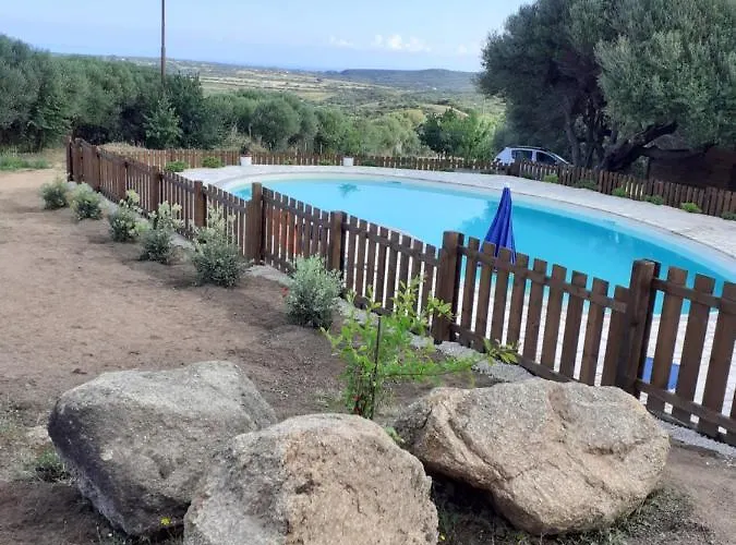 Gli Olivastri Raggio Di Sole , Con Piscina E Vista Mare ,climatizzatore,wifi Aglientu